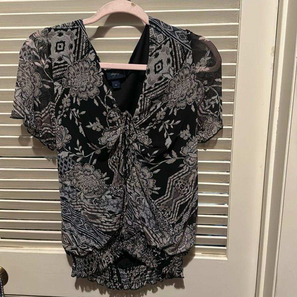 Daytrip Buckle Brand blouse, size medium, floral black and tan, office or dressy